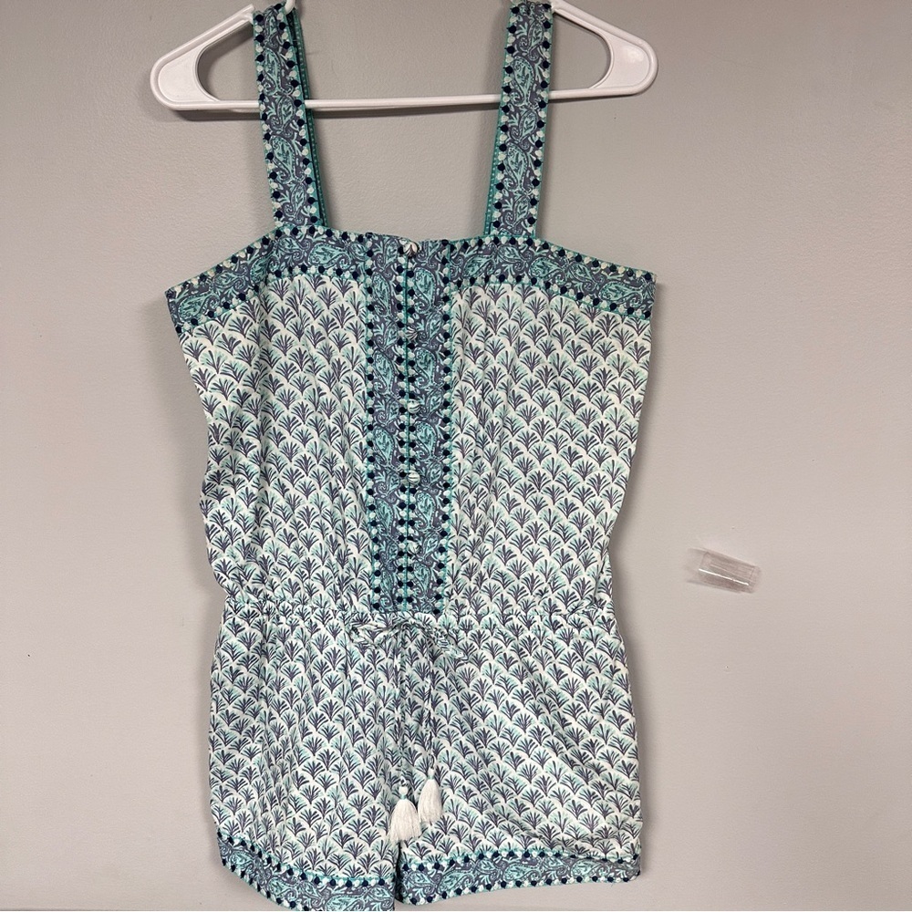 Vineyard Vines Embroidered Tiny Leaves , Aqua & White Romper Shorts Lined, XS